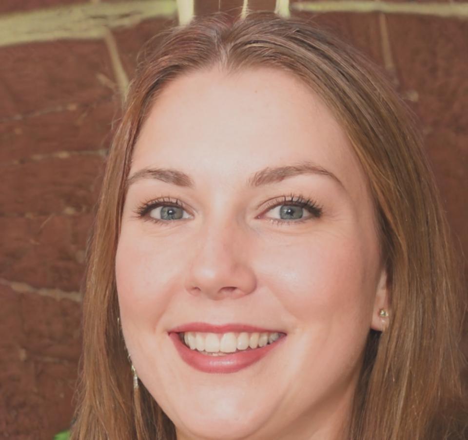 Vera Kowalski, Business Intelligence Specialist