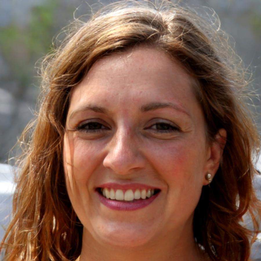 Helena Bjorn, Data Visualization Expert